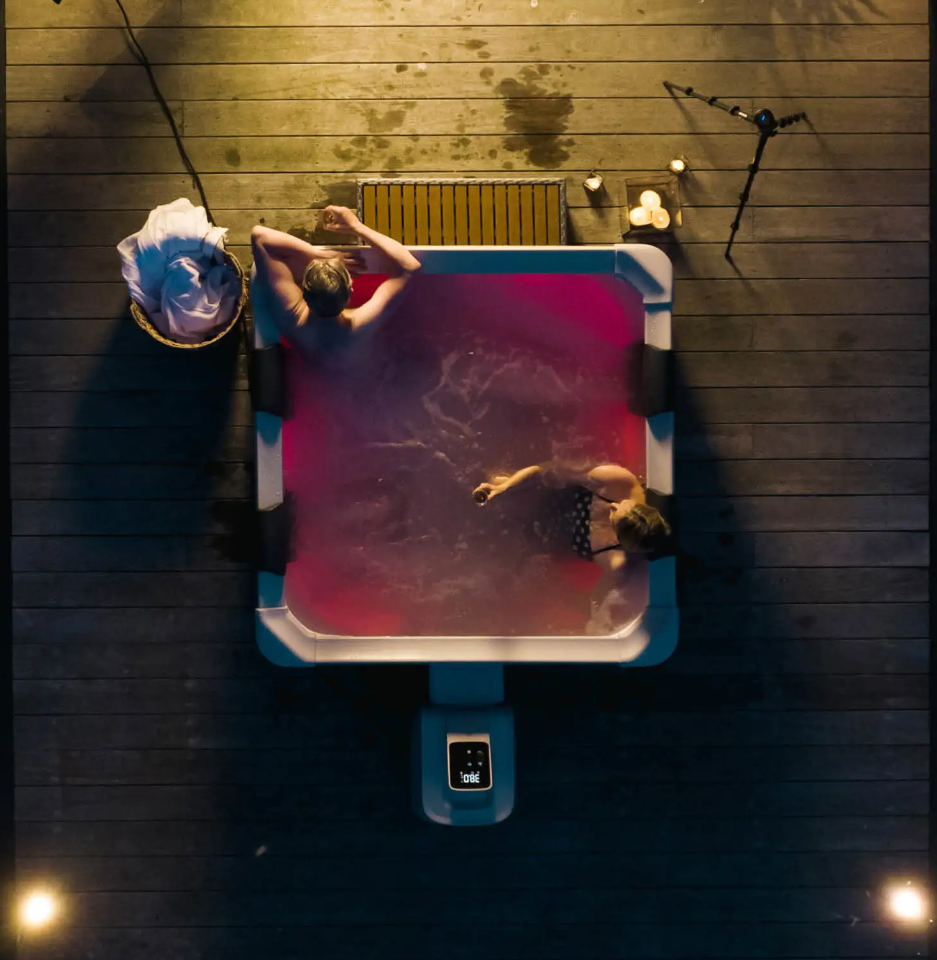 M Spa Oslo Plus 1.8m square, Air Jet massage, filtration system, APP
