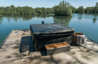 M Spa Oslo Plus 1.8m square, Air Jet massage, filtration system, APP