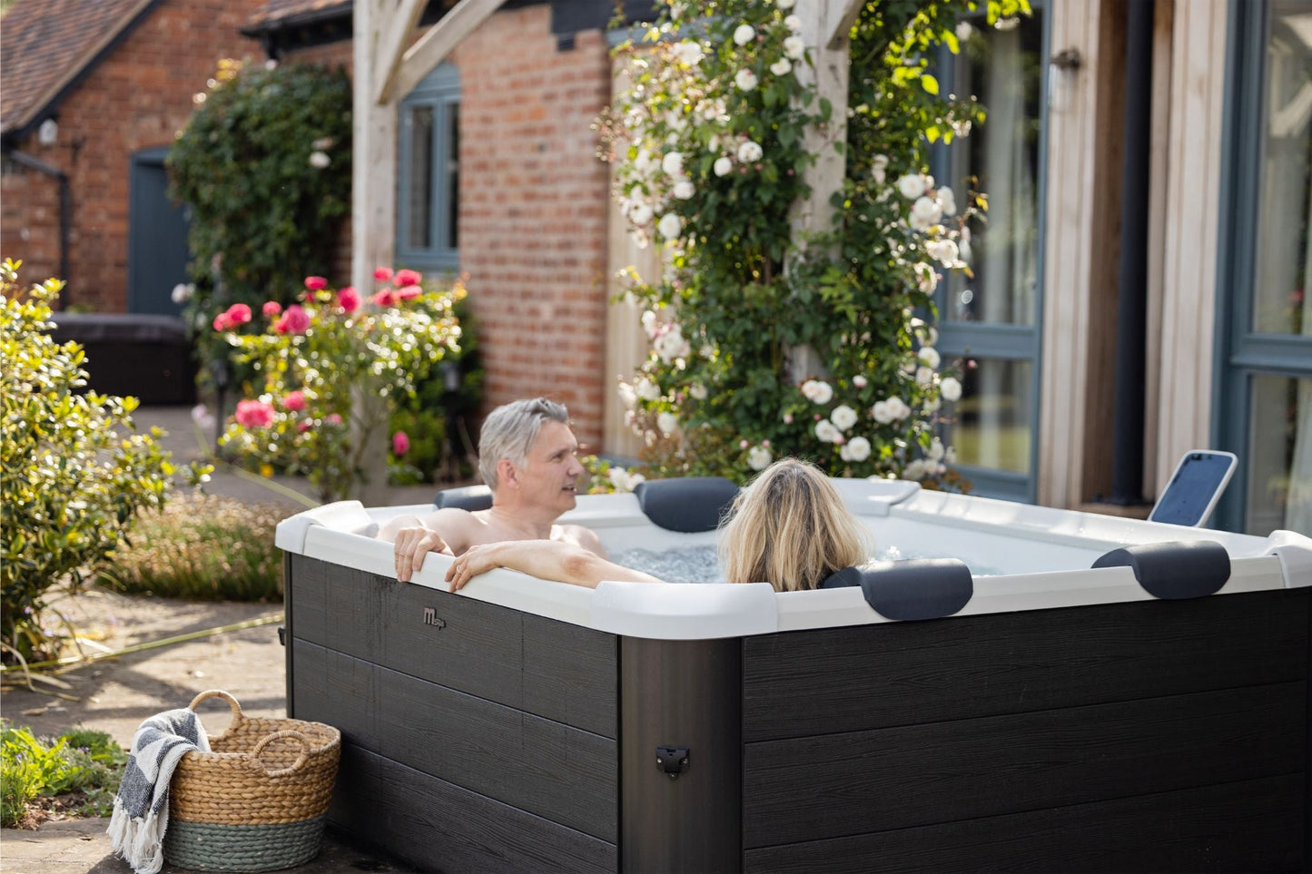 M Spa Oslo Plus 1.8m square, Air Jet massage, filtration system, APP