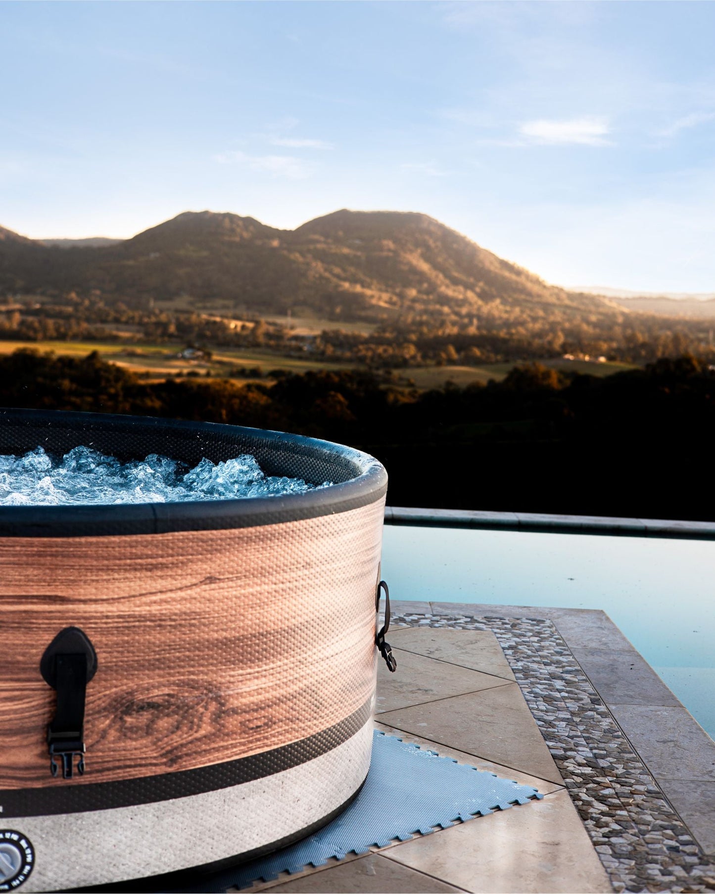 M Spa DUET-ECO Air Jet massage, filtration system, APP, Portable Spa